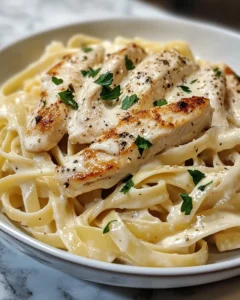 Homemade Creamy Chicken Alfredo Everyone Loves 28 0 1 2025 11 28T103934.651