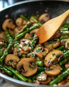 Mouthwatering Creamy Mushroom Asparagus Chicken Penne 34 0 3 3 8